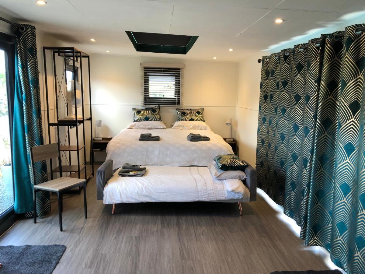 Buzzard Holt Hosting Hotel Бъкингам Екстериор снимка