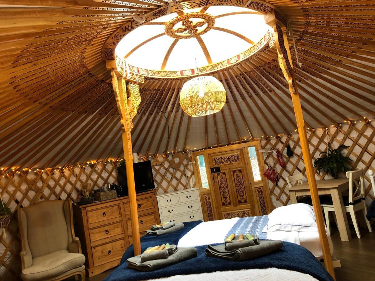 Buzzard Holt Hosting Hotel Бъкингам Екстериор снимка