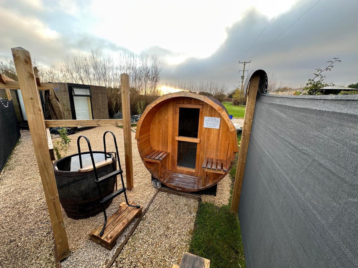 Buzzard Holt Hosting Hotel Бъкингам Екстериор снимка
