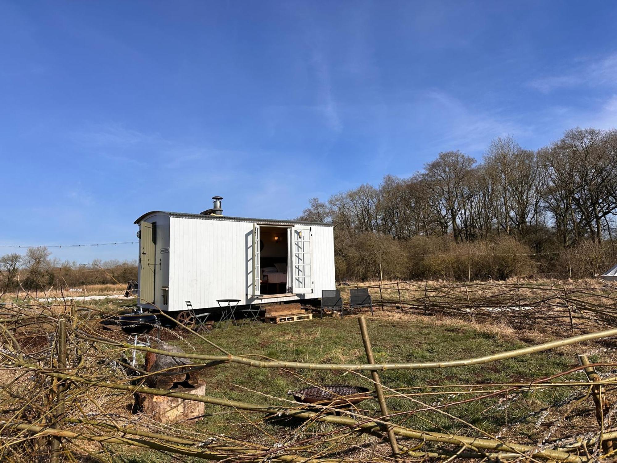 Buzzard Holt Hosting Hotel Бъкингам Екстериор снимка